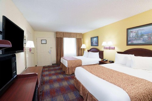Travelodge by Wyndham Montgomery East - image 35