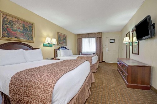 Travelodge by Wyndham Montgomery East - image 8