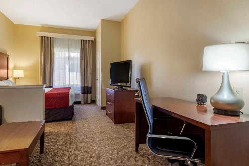 Comfort Suites Montgomery East Monticello Dr. - image 10
