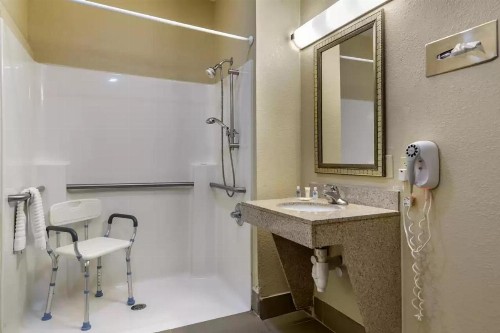 Comfort Suites Montgomery East Monticello Dr. - image 15