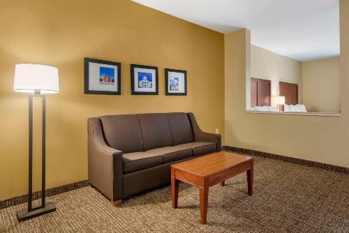 Comfort Suites Montgomery East Monticello Dr. - image 21