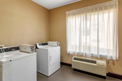 Comfort Suites Montgomery East Monticello Dr. - image 7