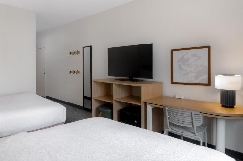 Sleep Inn & Suites East Chase - image 50