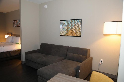 La Quinta Inn & Suites by Wyndham Montgomery - image 47