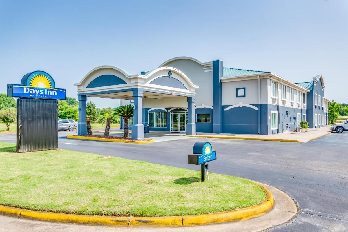Days Inn by Wyndham Coliseum Montgomery AL - main image