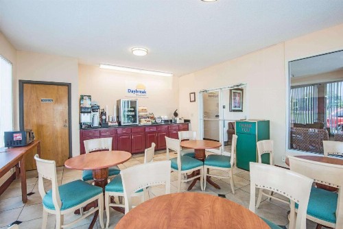 Days Inn by Wyndham Coliseum Montgomery AL - image 12