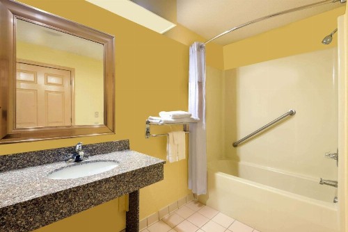 Days Inn by Wyndham Coliseum Montgomery AL - image 21