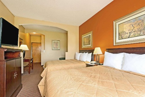 Days Inn by Wyndham Coliseum Montgomery AL - image 6