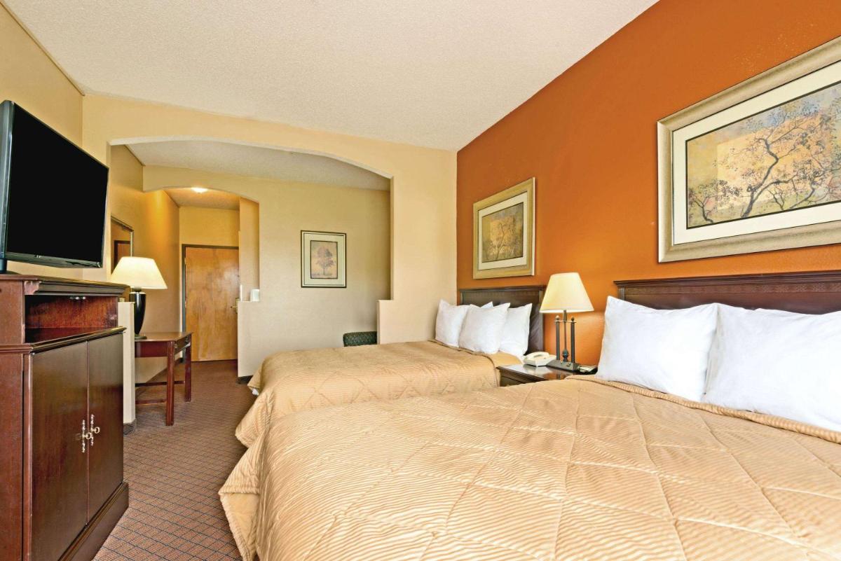 Days Inn by Wyndham Coliseum Montgomery AL - image 6