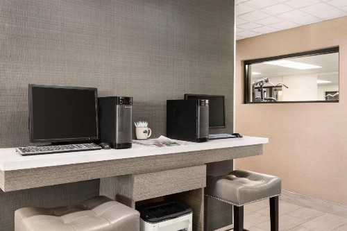 Wingate By Wyndham Montgomery - image 27