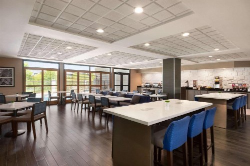 Wingate By Wyndham Montgomery - image 8