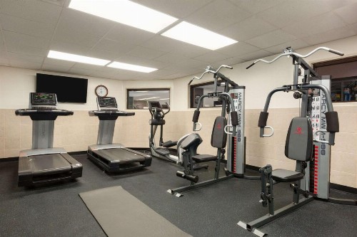 Wingate By Wyndham Montgomery - image 9