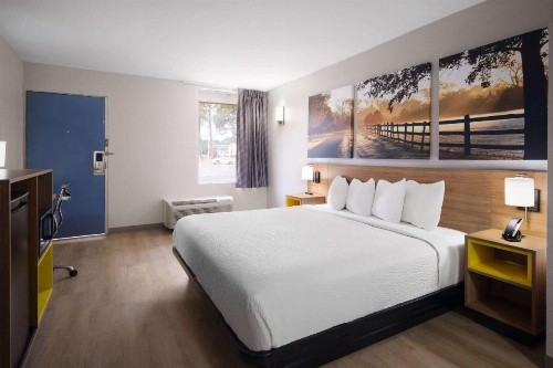 Express Inn East - image 23