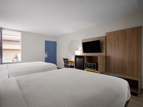 Express Inn East - image 36