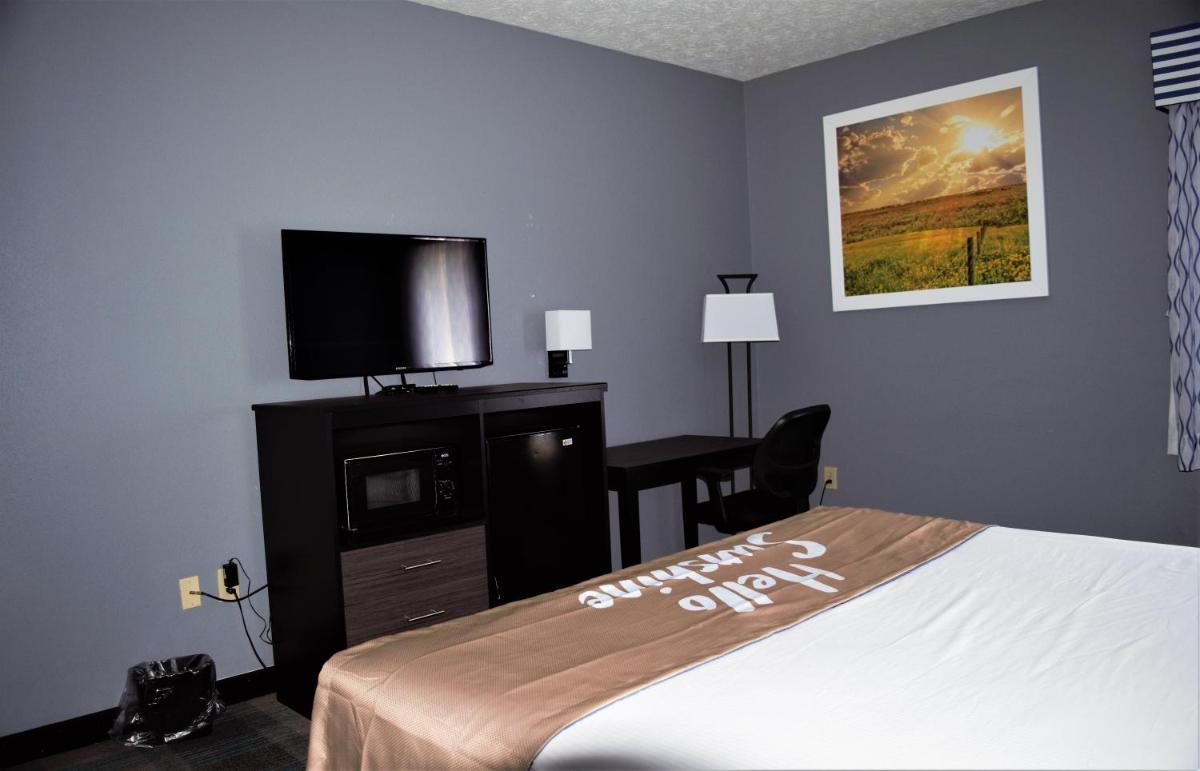 Days Inn by Wyndham Montgomery - image 7