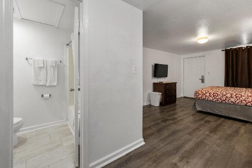 Extended Stay Studios - image 15