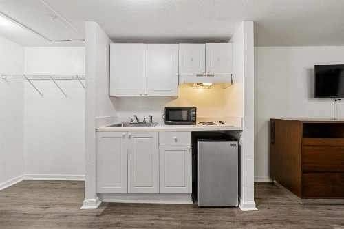 Extended Stay Studios - image 7