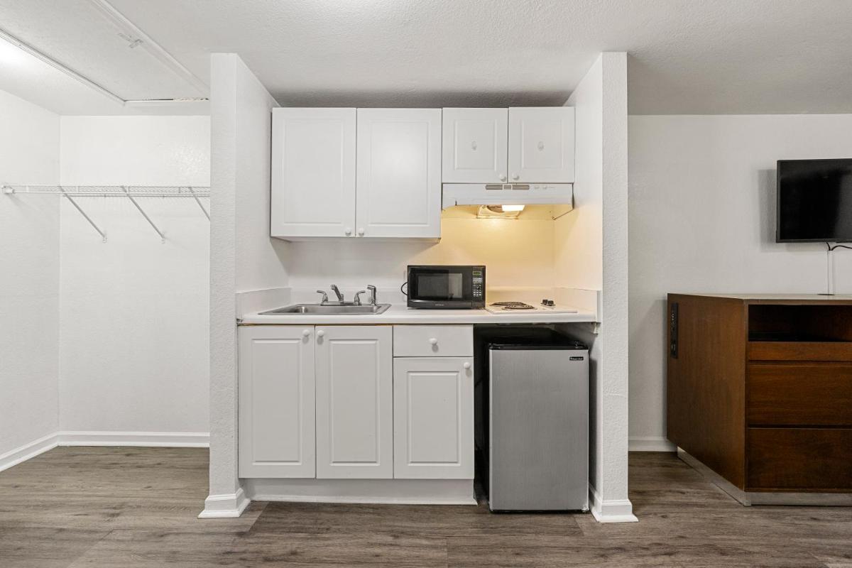 Extended Stay Studios - image 7