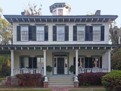1872 Denham Inn - image 29