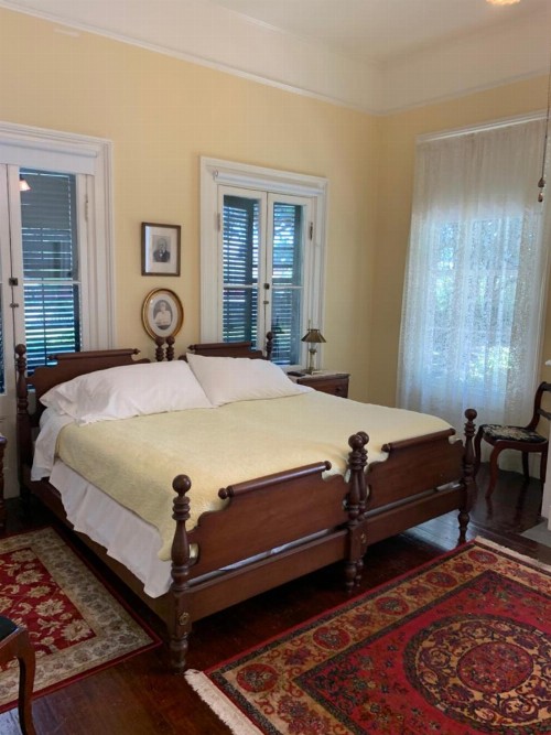 1872 Denham Inn - image 38