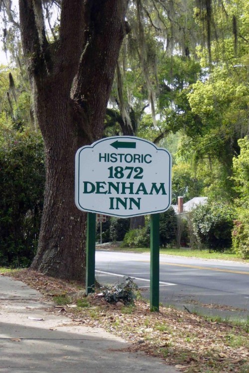1872 Denham Inn - image 50