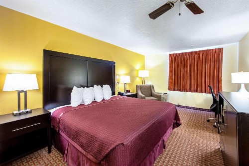 Rodeway Inn & Suites Monticello - image 11