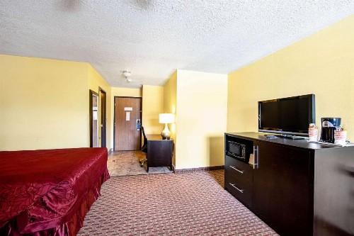 Rodeway Inn & Suites Monticello - image 13