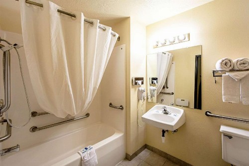 Rodeway Inn & Suites Monticello - image 15