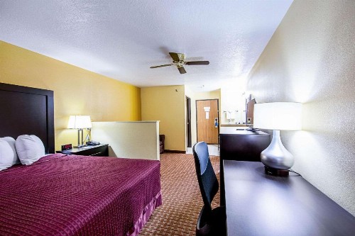Rodeway Inn & Suites Monticello - image 23