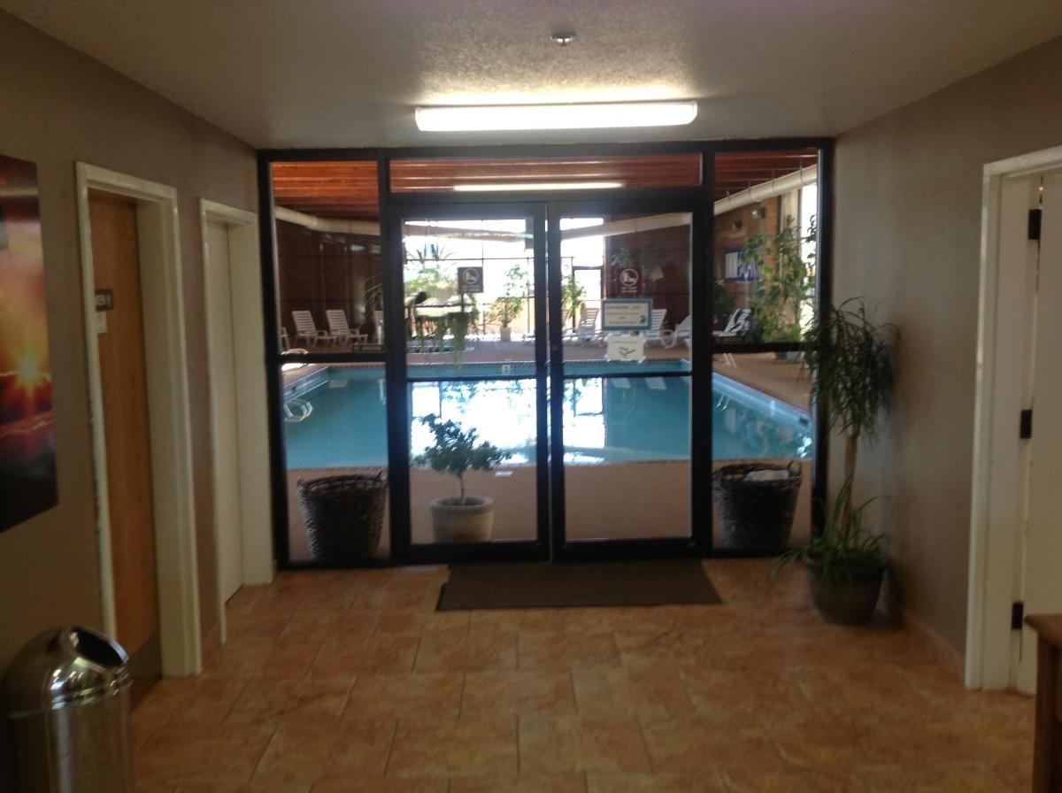 Inn at the Canyons - image 2