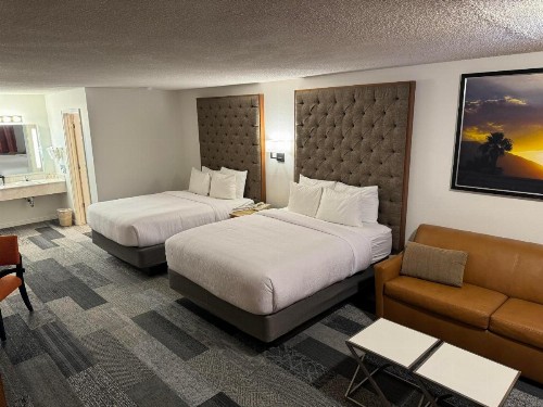 Wayside Motor Inn - image 16