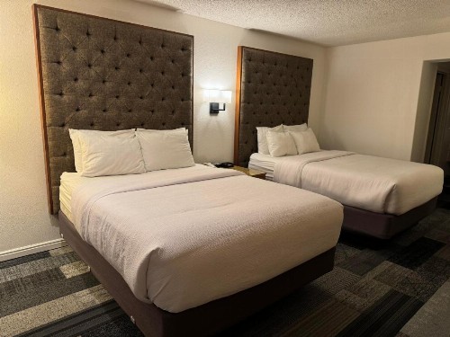 Wayside Motor Inn - image 25