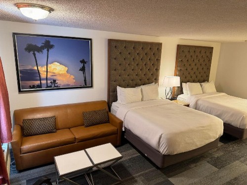 Wayside Motor Inn - image 26