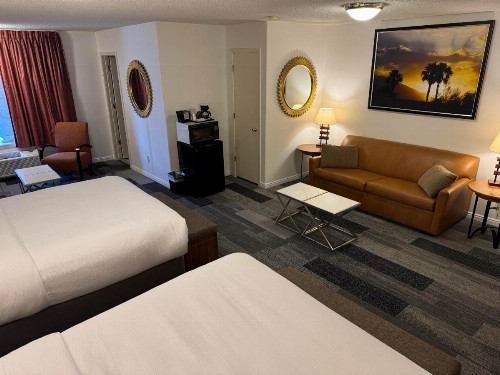 Wayside Motor Inn - image 27