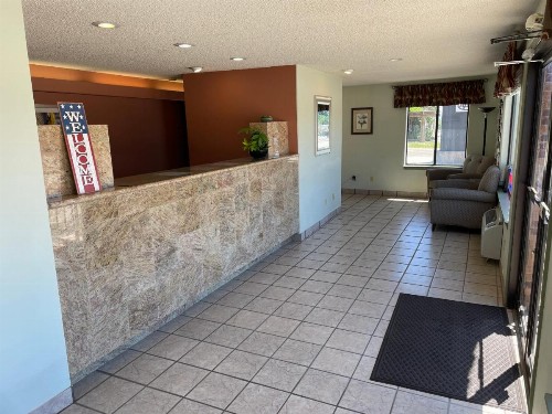 Wayside Motor Inn - image 31
