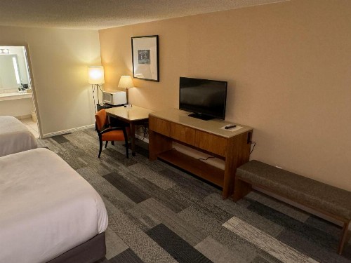 Wayside Motor Inn - image 9