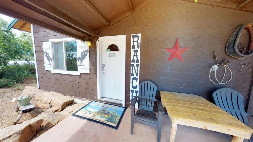 Ranch Mountain Cabin Stunning! BBQ Campfire Hiking - image 9