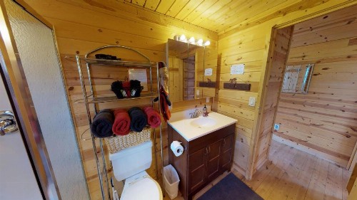 White Pine Cabin by Canyonlands Lodging - image 5