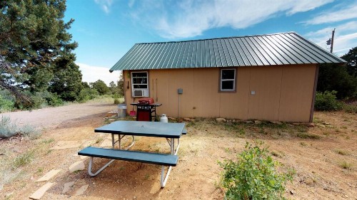 White Pine Cabin by Canyonlands Lodging - image 8
