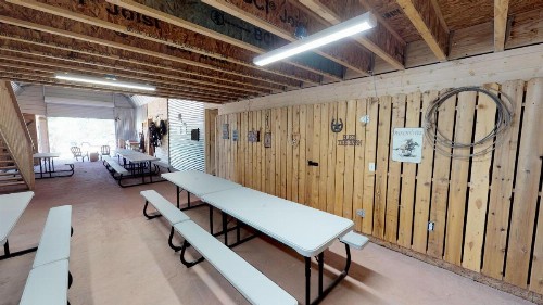 Stunning Duke Barn Cabin Suite - image 8