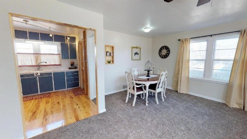 Wisteria Vine Cottage - image 9