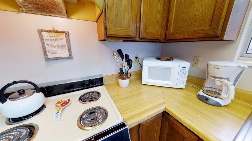 Hideout Ft Abajo 2 BR Cabin Stunning Views Secluded! - image 11