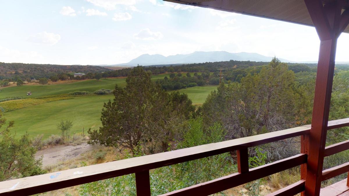 Hideout Ft Abajo 2 BR Cabin Stunning Views Secluded! - image 3