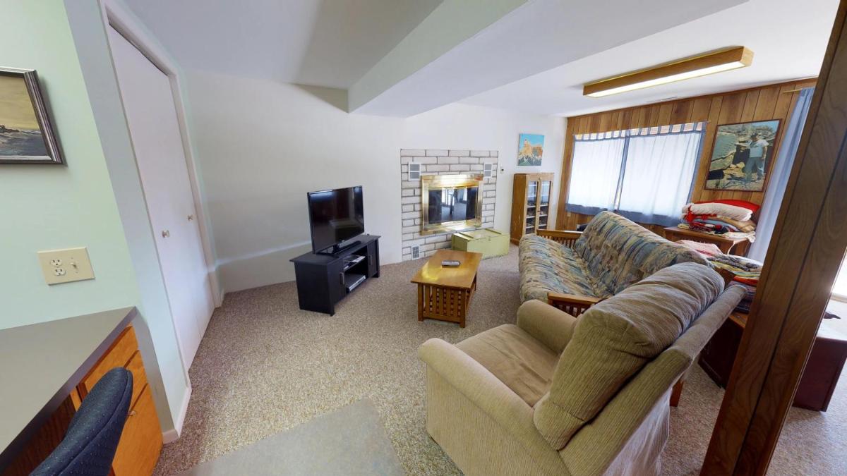 Hideout Ft Abajo 2 BR Cabin Stunning Views Secluded! - image 4