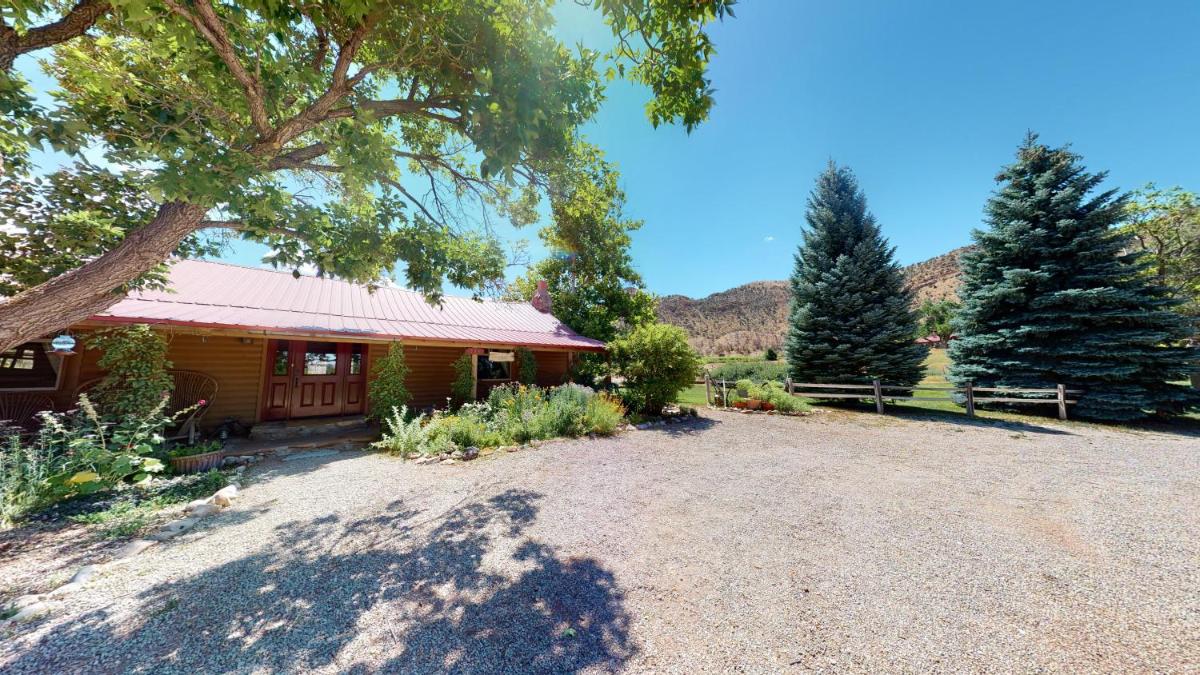 Pack Creek ~ Lodge Suite - image 3