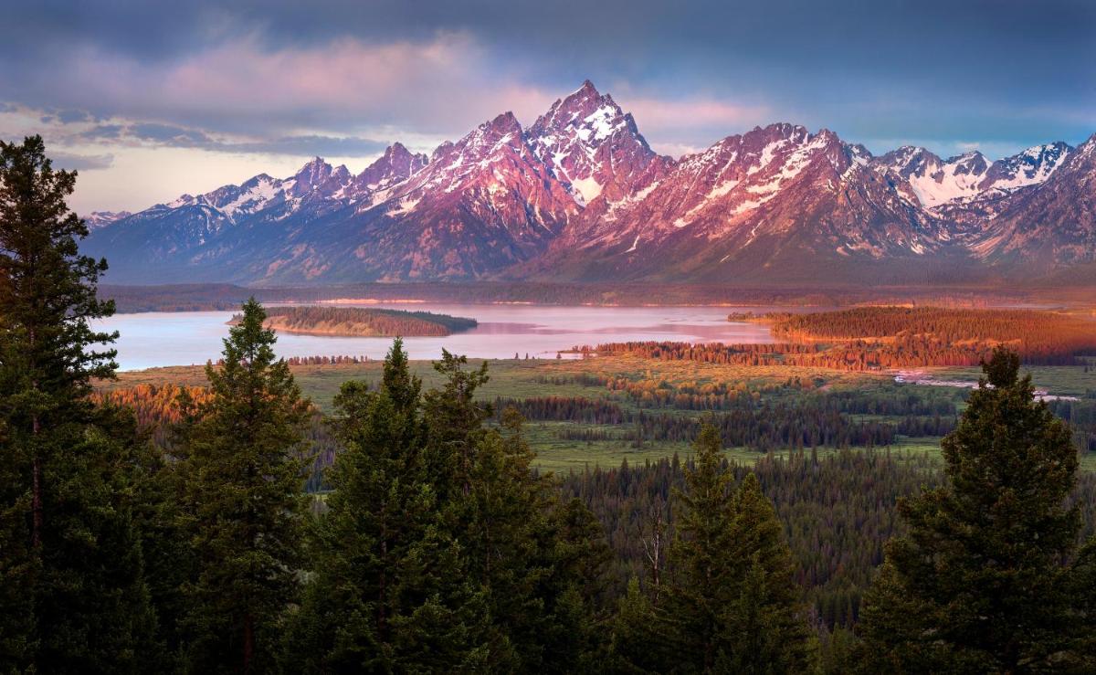 Jackson Lake Lodge - main image