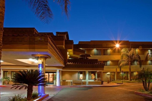 Hotel XOLA Trademark Collection by Wyndham