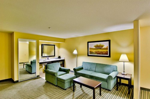 Hampton Inn and Suites Moreno Valley - image 21