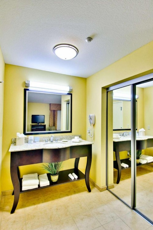 Hampton Inn and Suites Moreno Valley - image 25