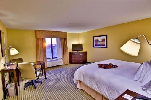 Hampton Inn and Suites Moreno Valley - image 31
